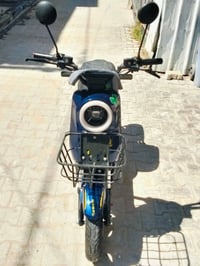 دراجه شحن R9للبيع دراجه نضيفه وجديده نقصه بس بطاريات 5 بطاريات الشراي ...