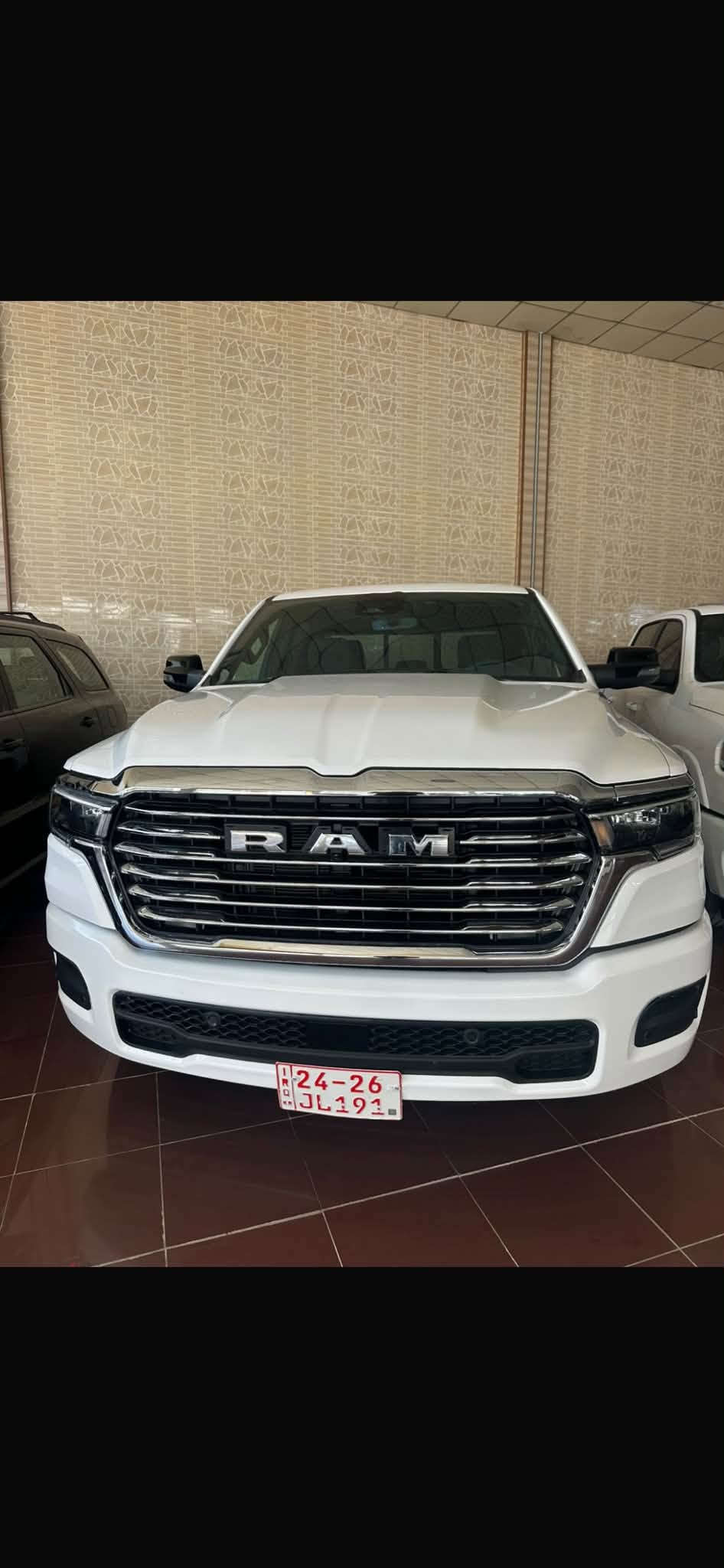 دوج رام 2026 بدون صبغ 305ومجال
محرك : V6 توين توربو
موديل 2026
4X4
مواصفات بيك هورن شاشه تيسلا كشن كهرباي رادار امامي وخلفي حساسات اماميه وخلفيه بانوراما بصمه تشغيل عن بعد 
ماشيه :6miفقط
سياره بدون صبغ ابد قطعتين تبديل شركه بدون دواخل وشاصي ايرباك مرجوع سيستم شركه
رقم شاصي؛ 1C6SRFFP5TN157964
سياره بدون رقم تترقم شمالي شرط الرقم ابيع
سعر سياره 305ومجال
***********
***********
