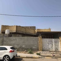 بيت للبيع • ٢٥٠م • بالكابينات