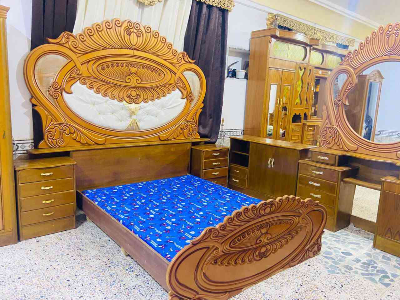 غرفة نوم ٥ قطع • خشب وصاج • الرمانه البعبيد
