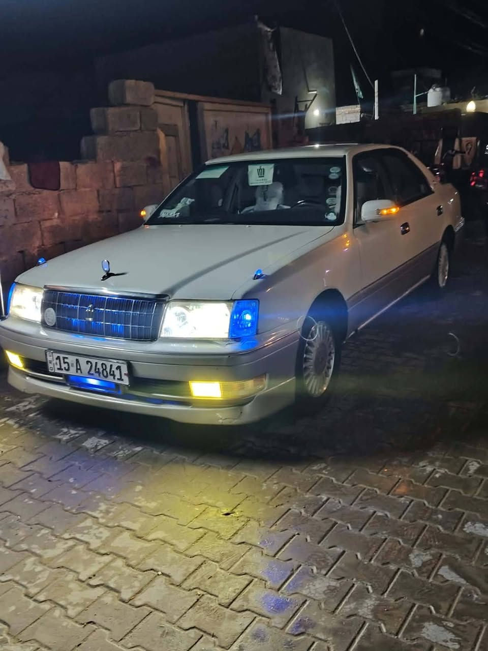 سلام عليكم
. راس الثور فلات 
. رقم انبار دولي بأسمي 
هزه جديده 
. مكفوله من الكص والضربه والنقل الجثه 
. بيه دحجه بسيطه بلجاملغ الخلفي 
جاهزه من كلشي 
. كير محرك حداديه جديده 
تخم تاير جديد 
. ويل كب ليزري جديد 
. غرفه جديده 
. كهربائية كله جاهزه  
تبريد شغال سبلت شغال 
من الدعاميه للدعاميه كل نقص مابيهه 
. محرك 3000 فيشه وبطل اسود كير خريطه 
مكاني النجف ناحية الحيره 
السعر 105 وبيها مجال بسيط كلش 
مكلف بالنشر 
الاتصال ع الرقم  ***********
