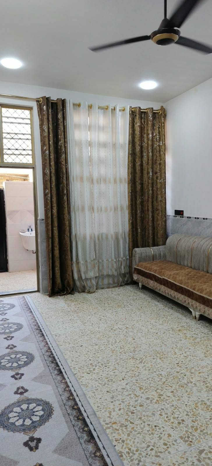 بيت للبيع في منطقه حي الكوفه الجهلي منه كامل خدمات المساحه 105 بناء جديد البيت طابقين الطابق الاول كامل مفول بيت خير من الله ***********
