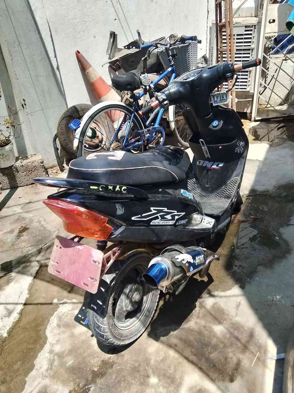 👋 عليكم عندي ماكس عدله للبيع دراجه بيه غراض رياضي او بيه كلجات رياضي سعر 350وبيه مجال مكان الشعب رقمي *********** واتساب موجود
