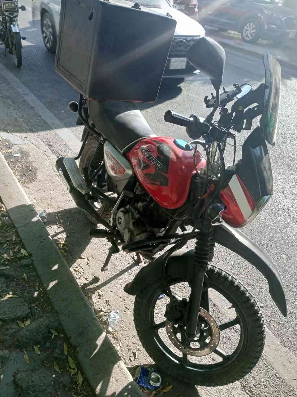 بوكسر جبلي ٢٣للبيع نكره سلف تجفيت جديد قبل خمس ايام كهربائيات شغاله دراجه كامله مابيه نقص مكاني بغداد علي الصالح السعر 850 
***********
