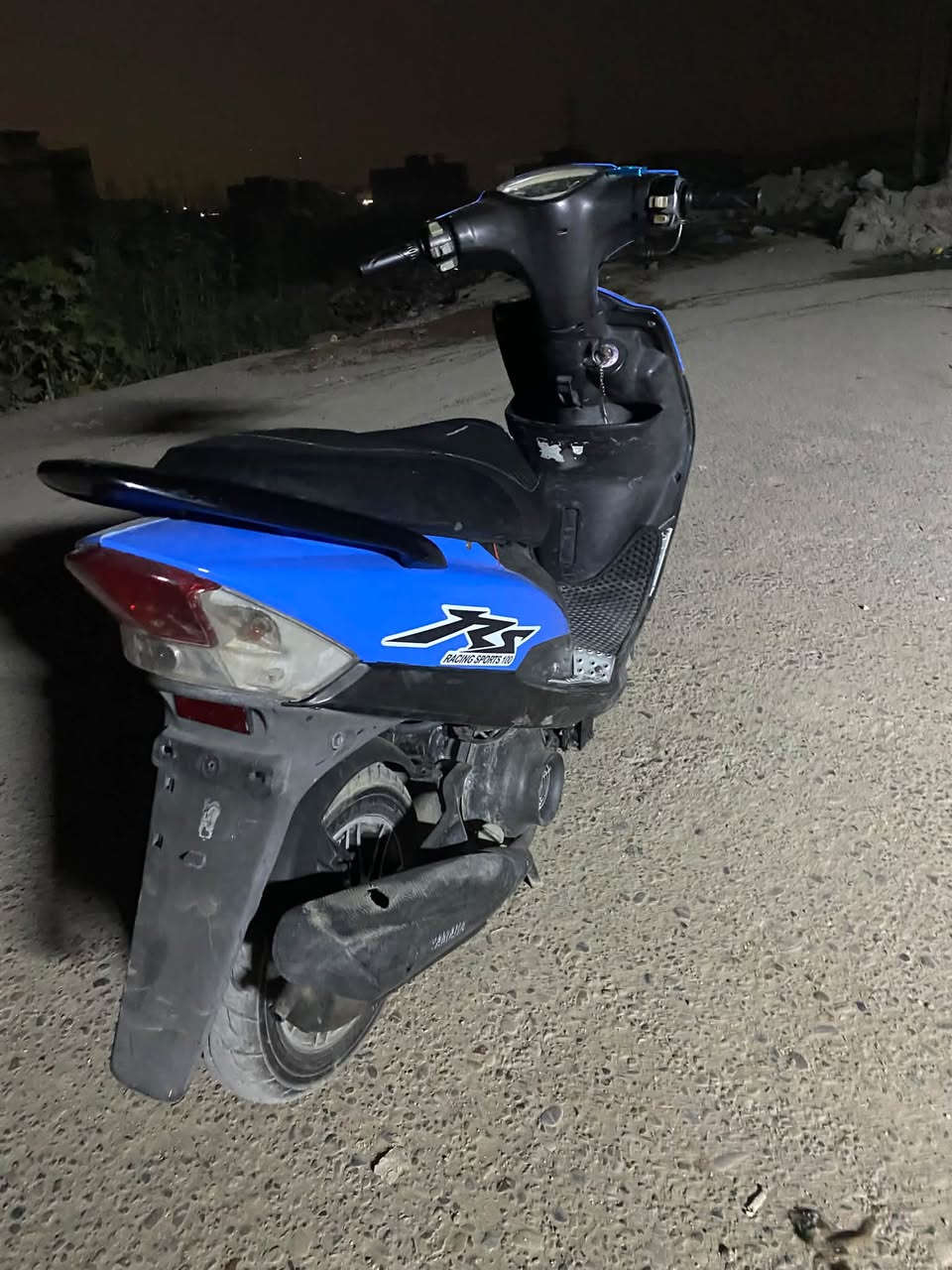 السلام عليكم دراجه عدله لبيع مكينه نضيفه كفرات مختمه كهربائيات شغاله تايارات جديد وياله نجمه بكانه الشعله الرقم ***********
