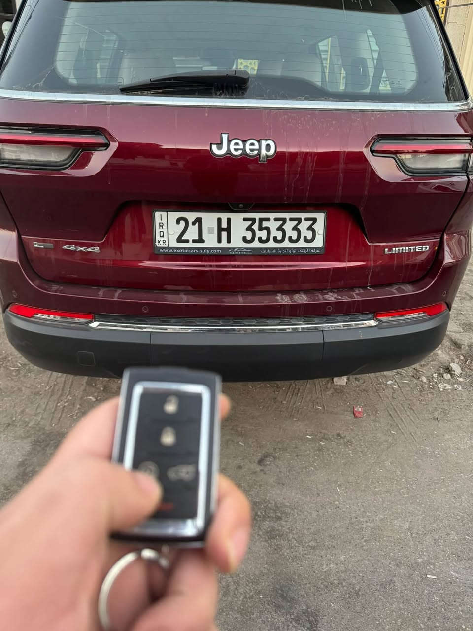 السلام عليكم 
جيب كراند شيروكي ال 
لمتد خليجي فول الفول السيارة بيهة هواي مواصفات 
السعر المطلو ٣ شدات و٧٠ ورقه  رقم مميز بأسمي مكاني كربلاء السيارة بيهة نصف قطعة صبغ يم الجاملغ الخلفي 
للاستفسار   ***********
