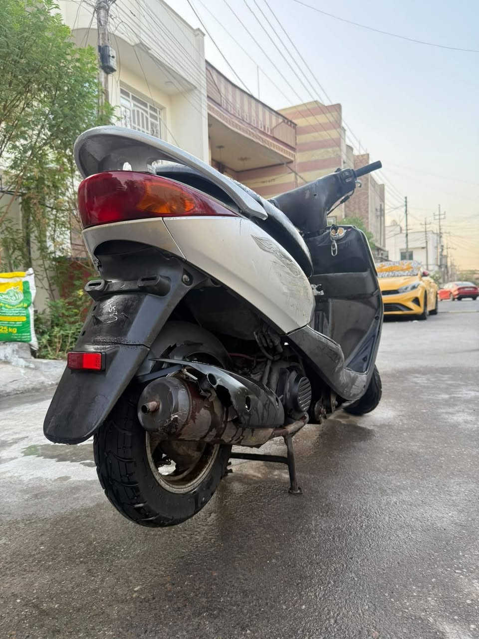 دراجه بريز
نضيفه ما بيها شيء مكينه ما مفتوحه كهربائيات كامله 

المكان/ بغداد البلديات 

للتواصل / ***********

السعر / 650 وبيها مجال قليل

