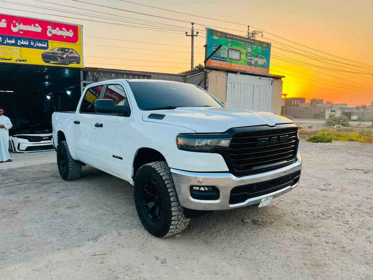 السلام عليكم ورحمة الله وبركاته
للبيع 

رام وارد أمريكي v6

باب طويل 

موديل 25

بدون رقم 

تترقم جميع المحافظات 

السعر 275$

حادث موضح بالصور

للاستفسار 

***********

نص مكتوب في الصور:
- حسين جميل
- 2026/2/26، 10:29 م