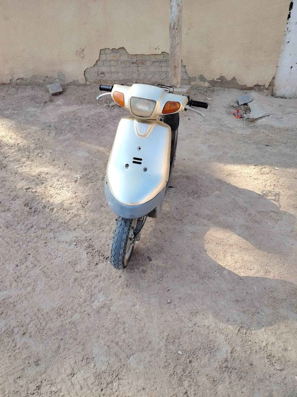 دراجه بطه للبيع 2003 رايدها ب 300 وبيها مجال ***********
