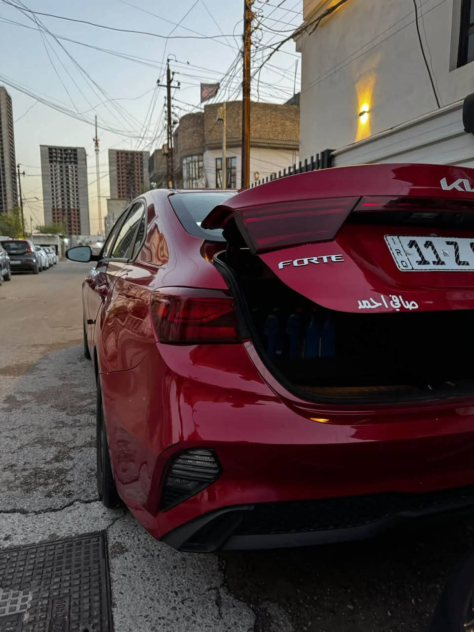 السلام عليكم 

فورتي للبيع 2024 ماشيه 30 km سيارة بعدهي جديدة مبدل بيها جاملغ ايسر نفس اللون وبنيد ربع من يمه تعمير حادثها جداً بسيط سياره حلوه ونظيفة فئة ال Ex 
السعر 135 وبيها مجال 
☎️***********
