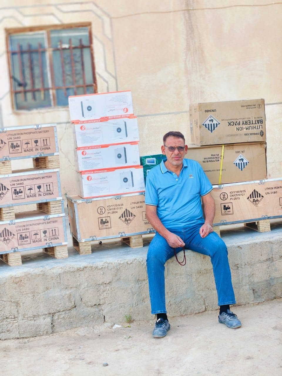 بسم الله وعلى بركة الله
مساء الخميس وصباح  الجمعة ٦ و ٧ آب   ٢٠٢٦

 تم تنصيب ثلاث  منظومات  طاقه شمسيه لاحد زبائننا  في قرية امام غربي    وبواقع 15 امبير نهاري و10  امبير ليلي   بالتناوب مع الكهرباء الوطنيه وتتكون المنظومات من
 1- بطاريات  ليثيوم  عدد 3 بقدرة  10 كيلو واط وبضمان 5 سنوات وعمر افتراضي 15 سنه من شركة فلستي
2- الواح  جينكو بضمان 15 سنه
3- انفيرترات عدد 3   بضمان سنه صيانه من شركة فلستي
4- اسلاك حراريه مع قواطع حمايه
5- قواعد حديد مغلون 
      الف مبارك  ابو همام واخوته وشايفين الف خير 
يوجد لدينا الواح لونجي X10 
يوجد لدينا بطاريات فلستي 15 و16  كيلو واط 
يوجد لدينا بطاري حامضي وبطاري ليثيوم مستعدون لتنصيب المنظومات الزراعيه وحسب الطلب وبأسعار تنافسيه 
مستمرين في دعم مشاريع الطاقة المتجددة 
للتواصل *********** 

#يتوفر_لدينا_قسط_لحاملي_بطاقه_ماستر_كي
#خدمة_منصة_اقساطي
