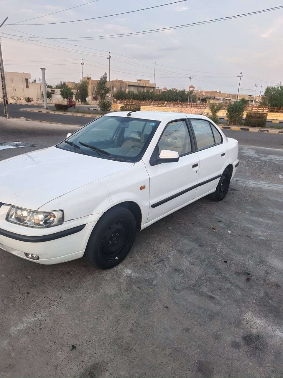 سلام عليكم سياره سمند للبيع سياره جاهزه كير و مكينه و تبريد كله شغال مكان ميسان سعر 38 و بيه مجال ***********
