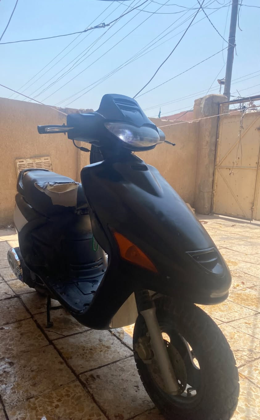 سلام عليكم فراشه فحل مكينه ما مفتوحه نعومه وخرسه الدراجه للبيع مكان النجف حي العسكري السعر مناسب للستفسار وتساب ***********او اتصال ***********
