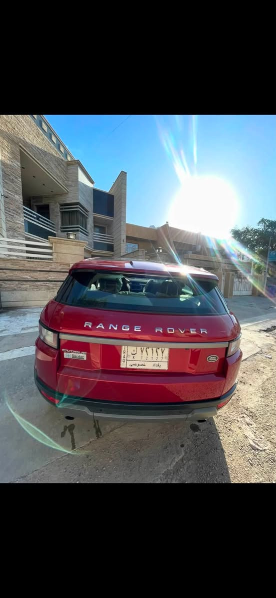 رانج روفر موديل evoque 2016
خليجي وكاله ساردار فول مواصفات 

محرك2000توربو (بنزين)
ماشيه 45الف كليو (حقيقي) قابل للزياده
وضعيات قياده جبلي-طرق زلقه-ثلوج- وعره.فورويل+توويل
كشنات جلد+مخمل
سقف بنرامي بلكامل
كير ماوس
حساسات امامي خلفي
سياره ((بنزين))
لايت متحرك
 جانيهه و صيانه عند الوكاله 
و باقي المواصفات معرفه مثل بصمه تشغيل و غيرهه
بيهه طخه بسيطه دعاميه اماميه و مسويهه 
رقم صاحب سيارة***********  متوفر واتساب
