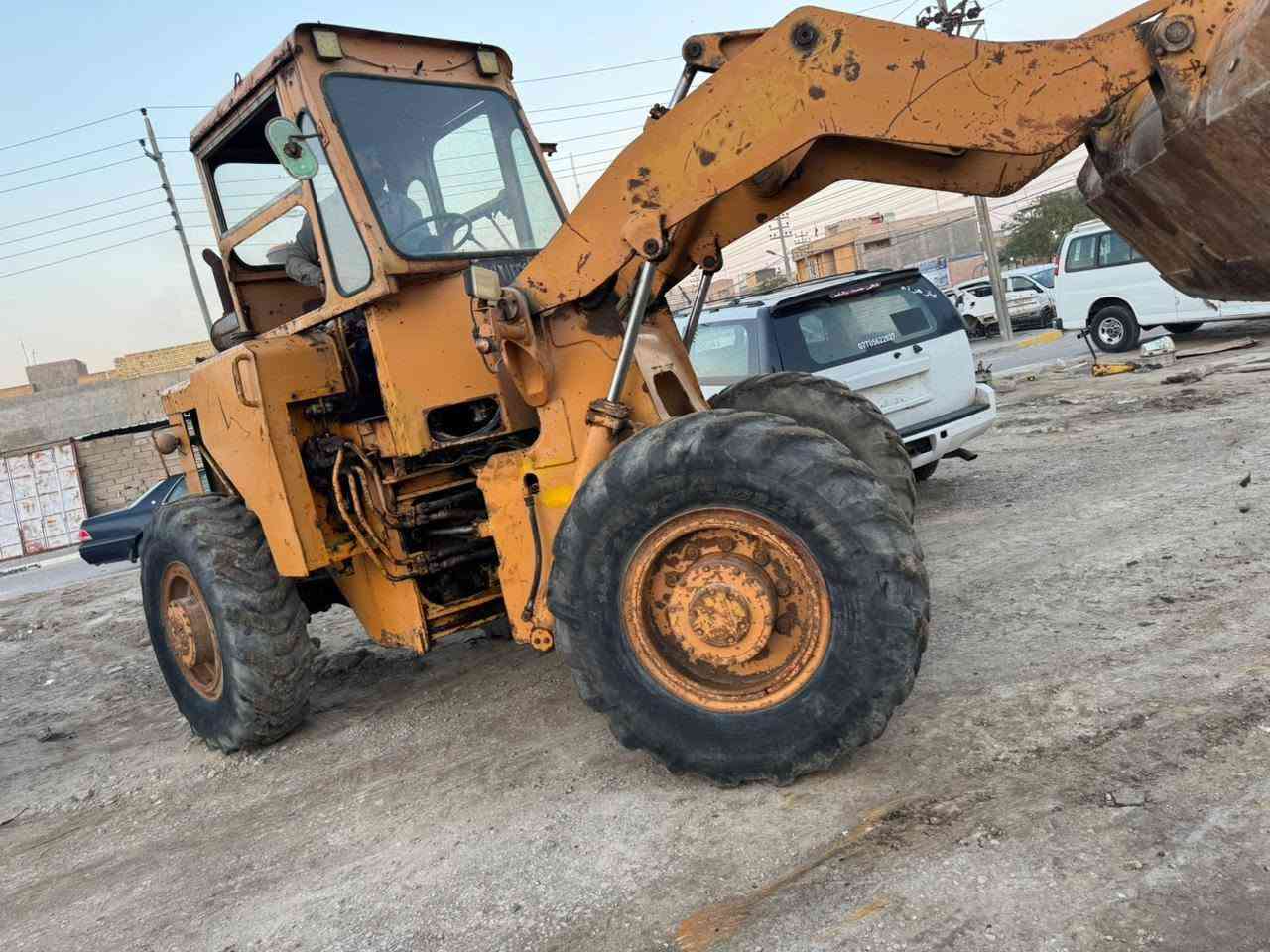 ***********

نص مكتوب في الصور:
- شفل كاوسكي موديل 92 رقم ذي قار سنويه 29 مكينة كير حلوات شفل جاهز للعمل المكان البصرة القرنه رقم ***********