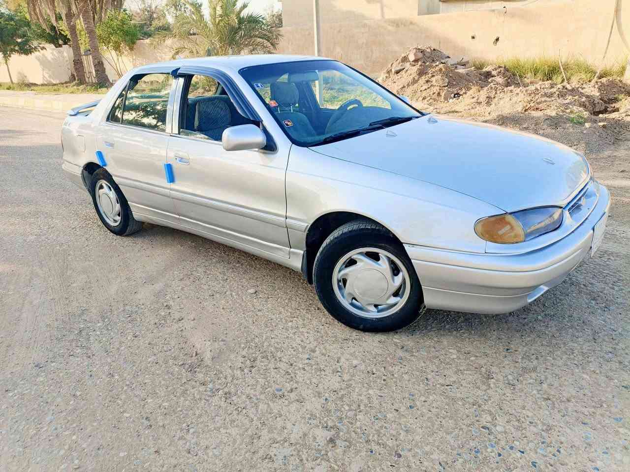 سلام عليكم لانترا للبيع موديل 95 رقم بغداد سنويه لل28 تحويل ثاني يوم سياره مكفوله من ضربه ولمعجون ولخياس فقط صبغ جماليه فرممات عل شركه شرط كهربائيات كلها شغاله محرك كير مكفولات السعر 28 وبيه مجال بيع مستعجل سياره تسوه اكثر حلوه ومال جني مكان السياره ديالى دلي عباس اتصل ودلل ***********
