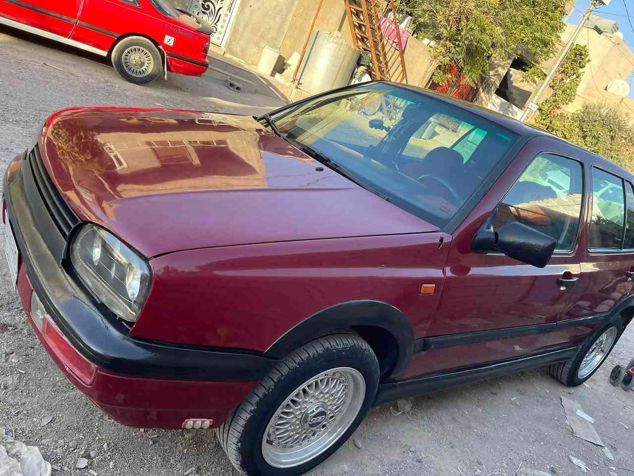 السلام عليكم 
گولف نفخ موديل ١٩٩١
گير و محرك مكفولات السيارة نضيفة و مال بيت 
محرك ١٨ گير عادي 
السيارة بسليمانية 
السعر ٣٥ 
***********
