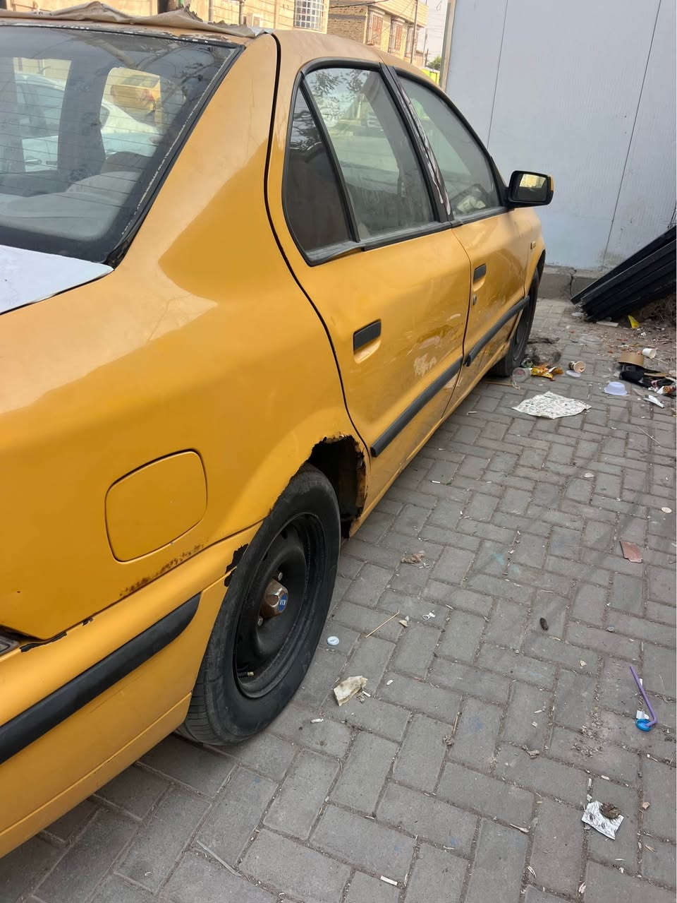 سمند ٢٠١١ • رقم احمر • ما بيها حادث