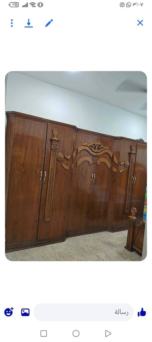 السلام عليكم
غرفه اخشاب اللبيع تفصال صاج نضيفه قبل شهرين اخذتهه والبيع بسسب  مساحه المكان راديهه مليون َوربع والله
***********
