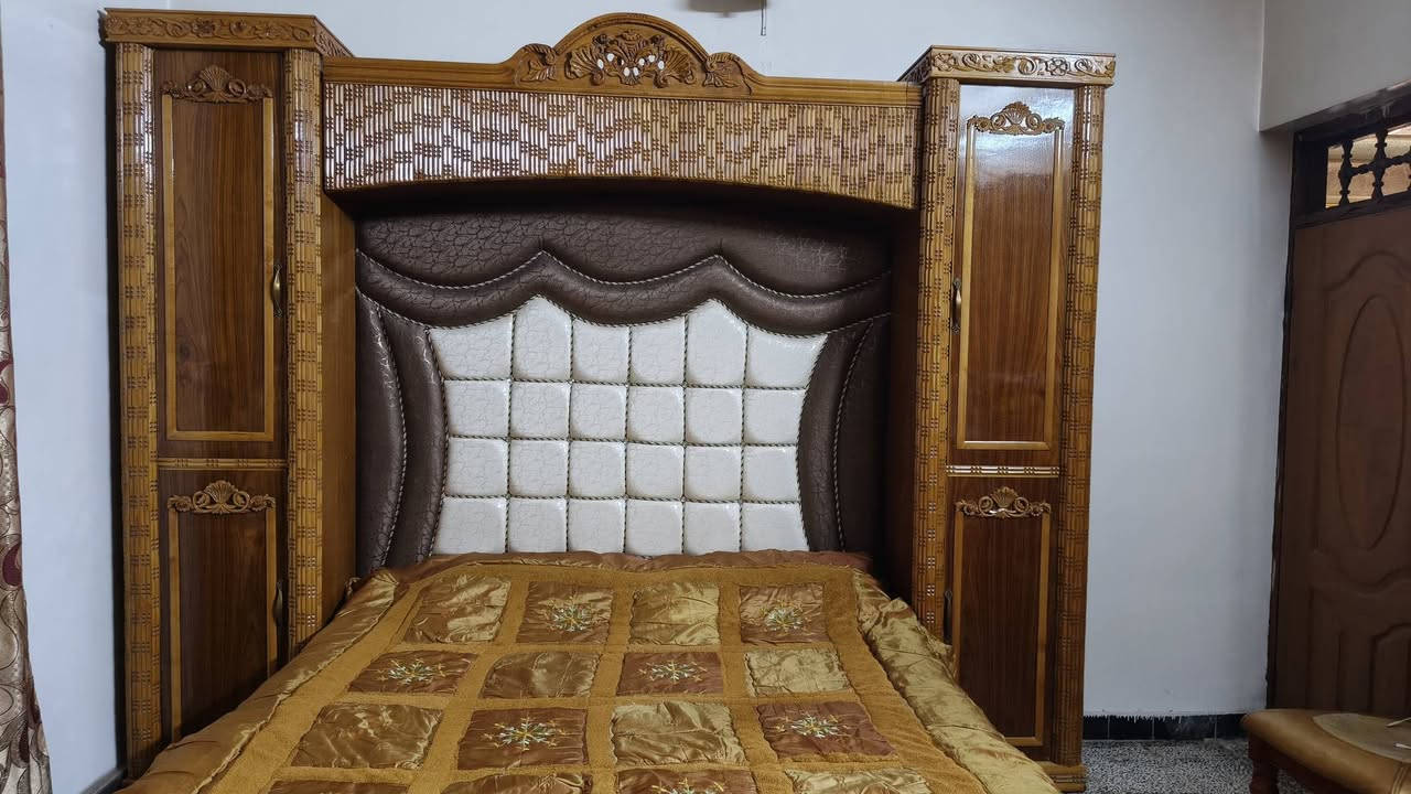 سلام عليكم غرفة البيع اخشاب سعر خاص رقم الهاتف
*********** اسيا
***********كورك

المكان موصل حي عدن قرب ثانوية الضحى للبنات
