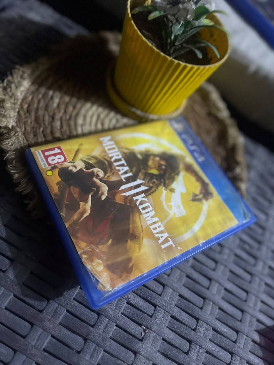 أقراص PS4 نظافة فول، شغال 100% بدون شخوذ
Battlefield V / Mortal Kombat 11 / GTA V Premium / Bloodborne / COD Advanced Warfare
السعر 60الف شلع وذا واحد ع 15الف 
مكاني بغداد وتوصيل موجود
