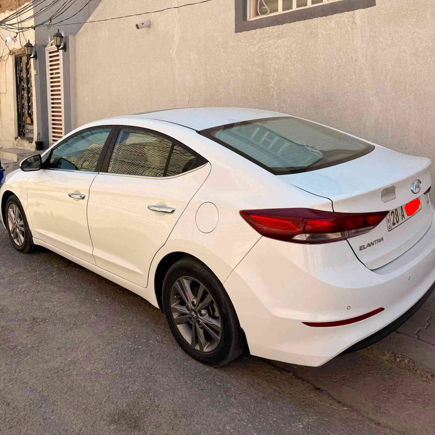 هونداي النترا خليجي موديل 2017 فول GLS
مكينه 2000 دوش المرغوبة 

فتحة سقف
تبريد خلفي
كشنات جلد
تحكم ستيرن مثبت سرعه
مري شفط ، اشاير بالمري
شاشة كبيرة 
5 ويل كب 
سيارة جديدة ماشيه 95 
رقم نجف الجديد باسمي

مكاني بالنجف 
للأتصال :  ***********

