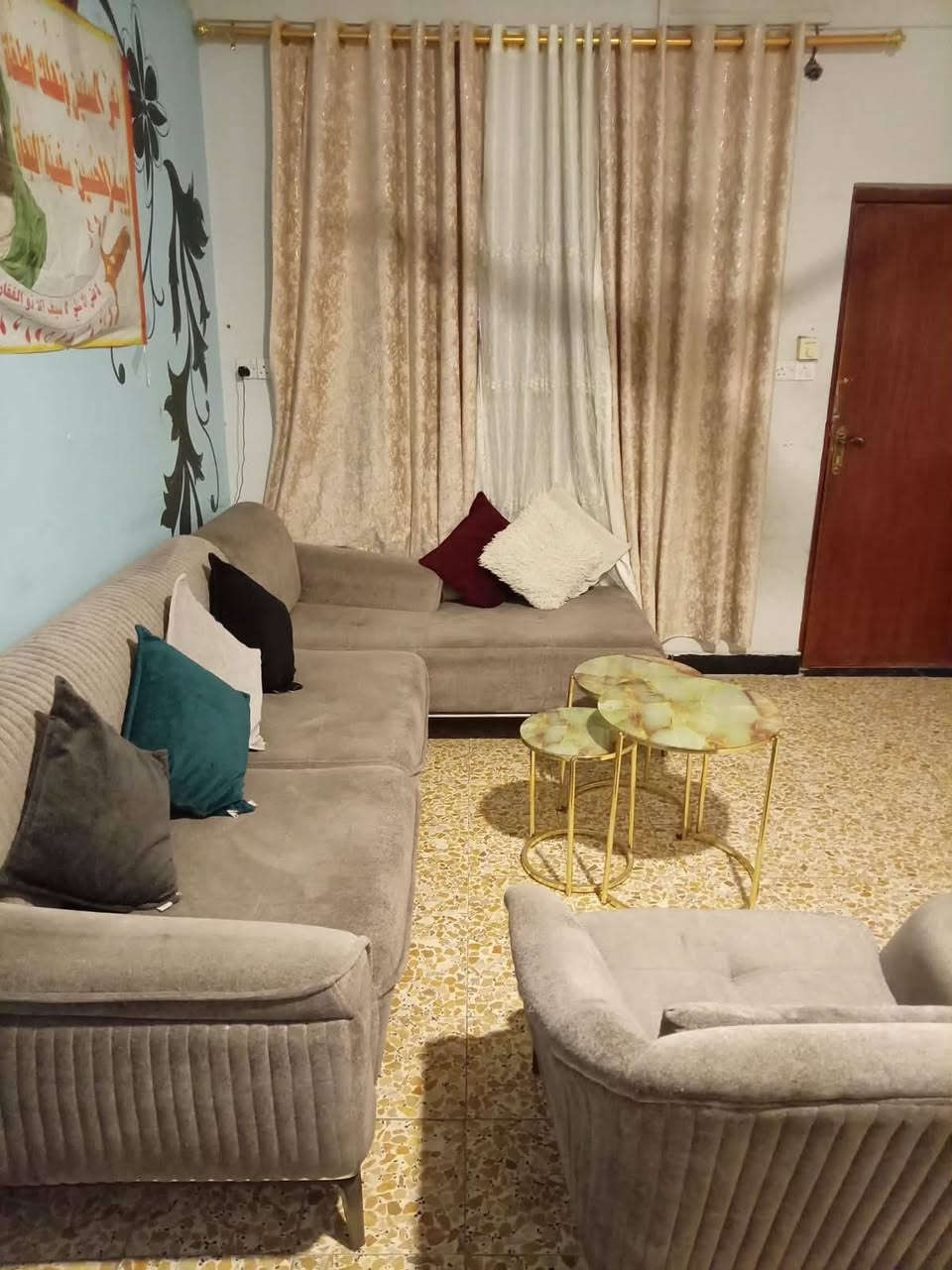 اثاث شقة للبيع /البصرة/***********
