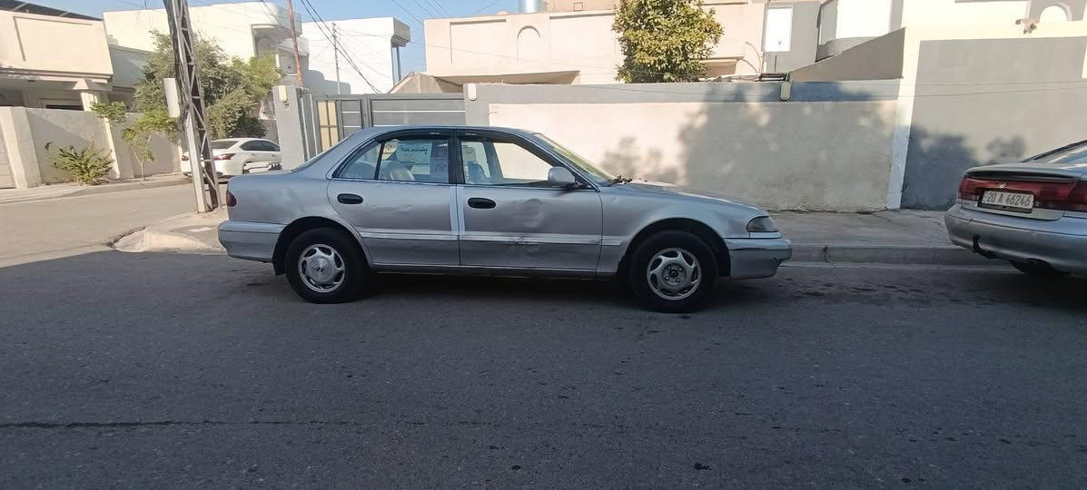 السلام عليكم سوناتة موديل 95 سنوية وهزة لل27 بيع فقط السيارة بلادية وناعمة وجاهزة تخم تاير وباتري جديد تبريد شغال الكمبريسر بي صوت قوي والمحرك بي صرف وگير عادي والسيارة باسمي والشراي بي خير ويدلل رقم بغداد اخوان السيارة احلى من الصور *********** العنوان ديالى المقدادية  والسعر 45 وبي مجال تحياتي
