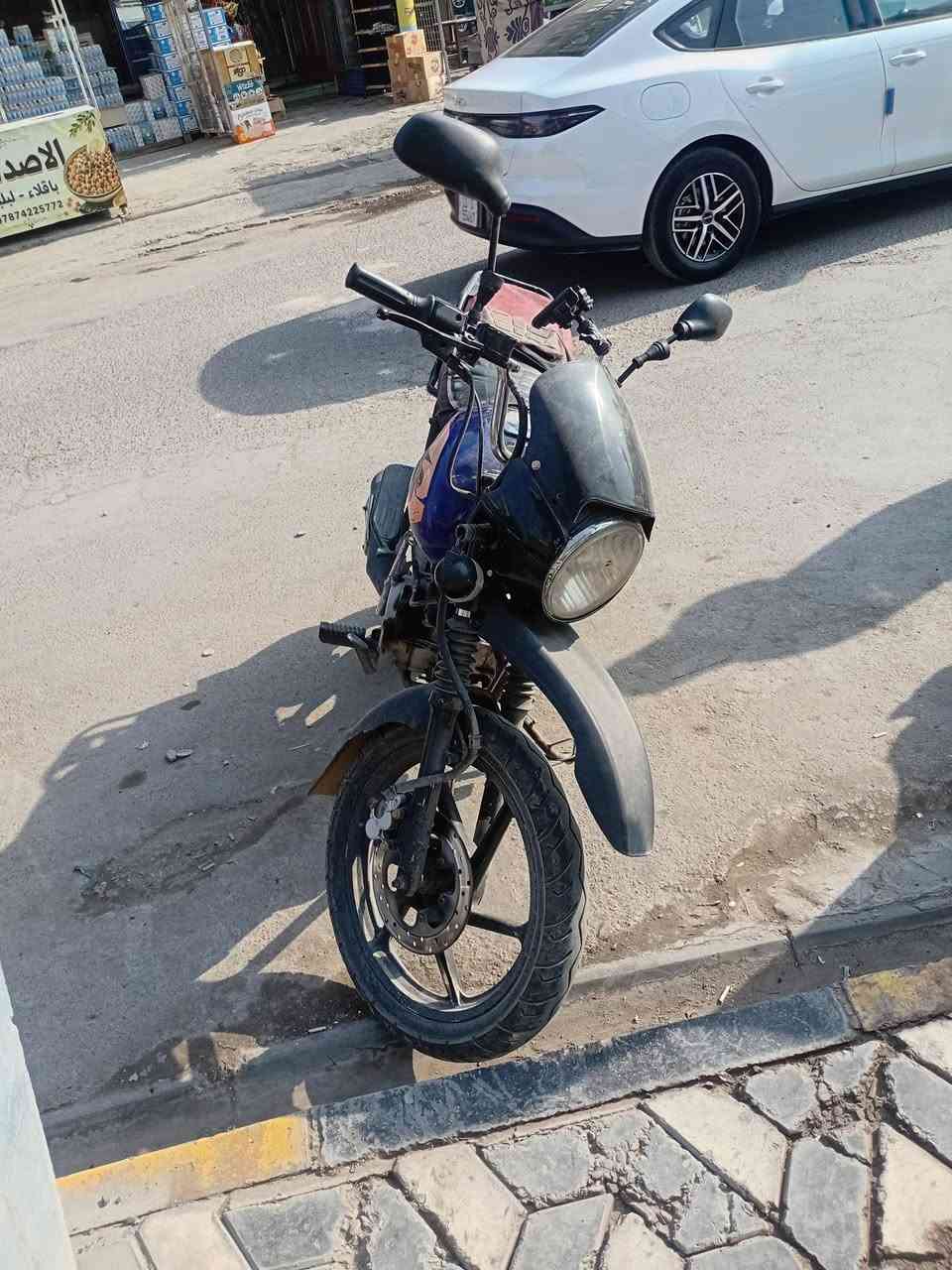 السلام عليكم بوكسر موديل ٢٢ كوم حديد الدراجه شغاله طبيعي  ابيع كوم حديد سيبايه طاكه السعر ٥٥٠ وبيه مجال كلش بسيط عنواني الامين الثانيه 
***********
