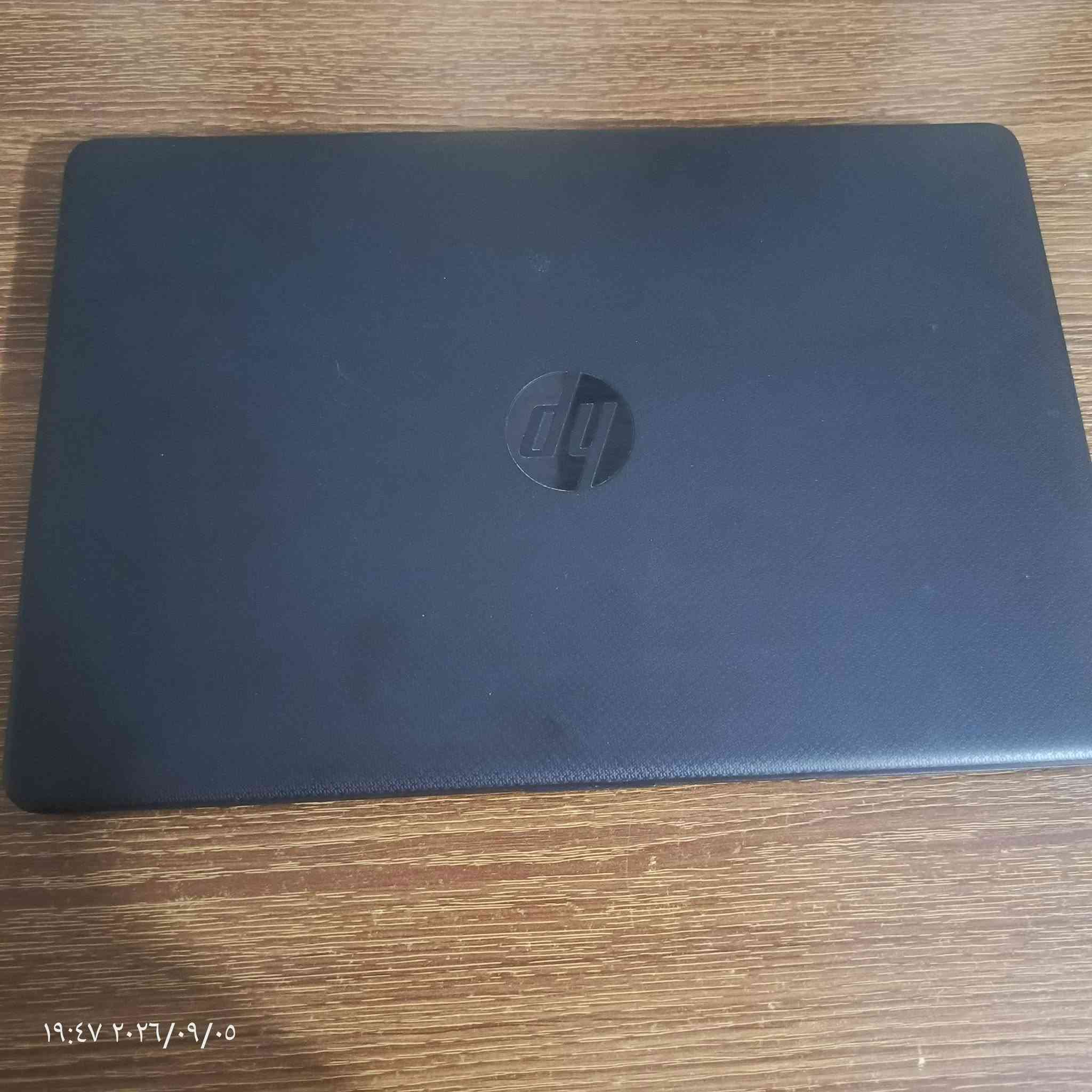السلام عليكم ورحمه الله وبركاته
من رخصة الادمن ، لابتوب Hp للبيع والمواصفات كالآتي:
 · المعالج (CPU): Intel Core i5-1135G7 (الجيل الـ11) بتردد 2.40 جيجاهرتز.
· الذاكرة العشوائية (RAM): 8 جيجابايت (القابل للاستخدام 7.75 جيجابايت) بسرعة 3200 MT/s.
· بطاقة الرسوميات (GPU): مزدوجة (كرت منفصل NVIDIA MX350 بسعة 2 جيجابايت، وكرت مدمج Intel Iris Xe).
· التخزين (Storage): سعة إجمالية 477 جيجابايت، المستخدم منها فقط 36 جيجابايت (أي متبقي كبير ~441 جيجابايت).
· النظام والطراز: نظام تشغيل 64-bit، طراز HP Laptop 15-dw3xxx. 
 السعر 450  الف دينار عراقي هو قيمة الجهاز الفعلية بس بي مجال بسيط  اذا شراي. للعلم الجهاز مثبت نظام التشغيل ويندوز ١١ برو اصلي من الشركة مايكروسوفت ويا الشاحن الاصلي مال جهاز مع هدية بسيطة 
المكان الفلوجة 
 للتواصل واتس اب رقم الهاتف  ***********
