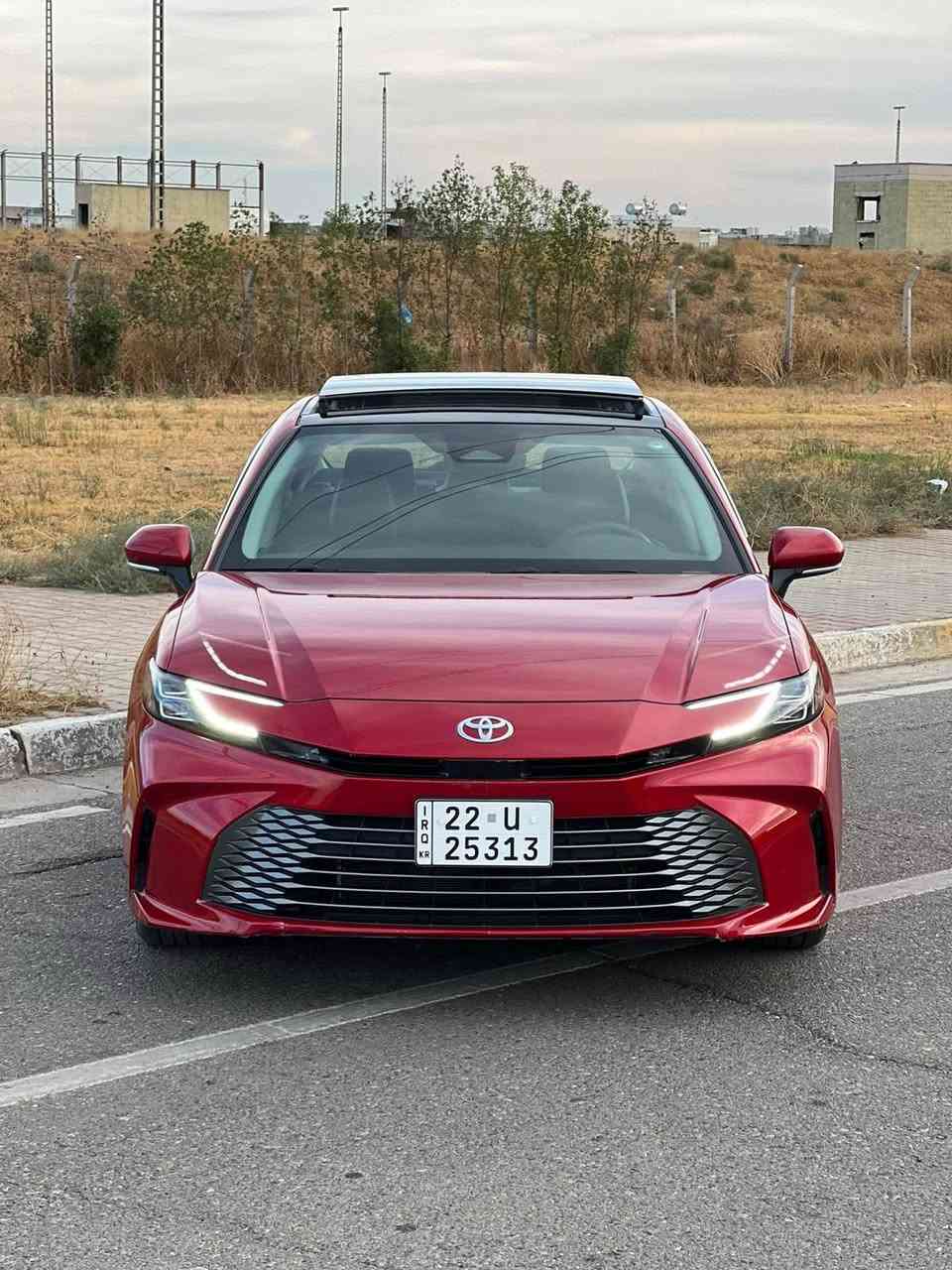 كامري XLE • هايبرد • بدون ايربك