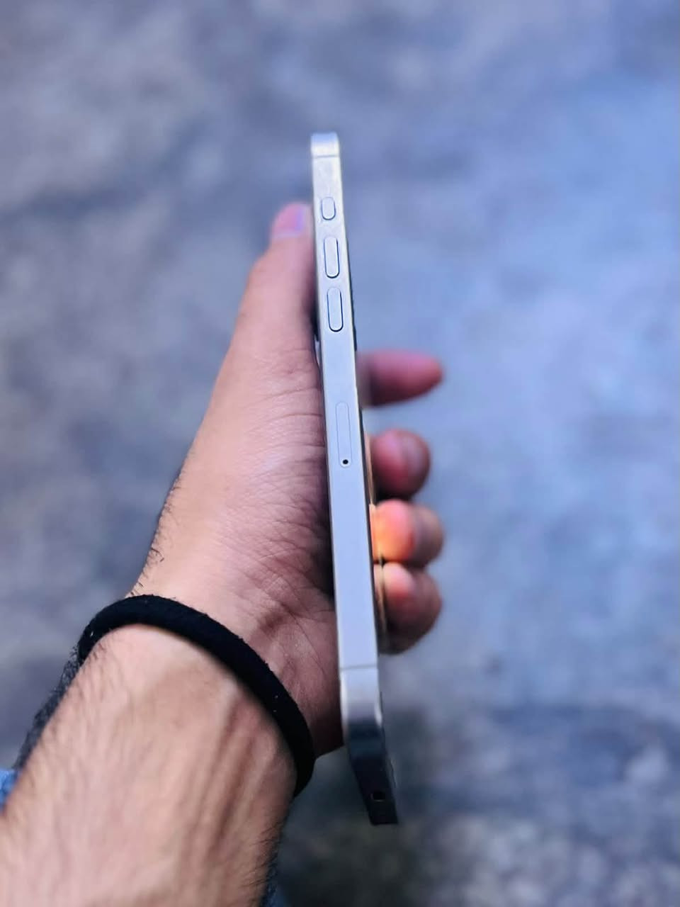 آيفون ١٥ برو ماكس • ٢٥٦ • بطارية ٨٧٪