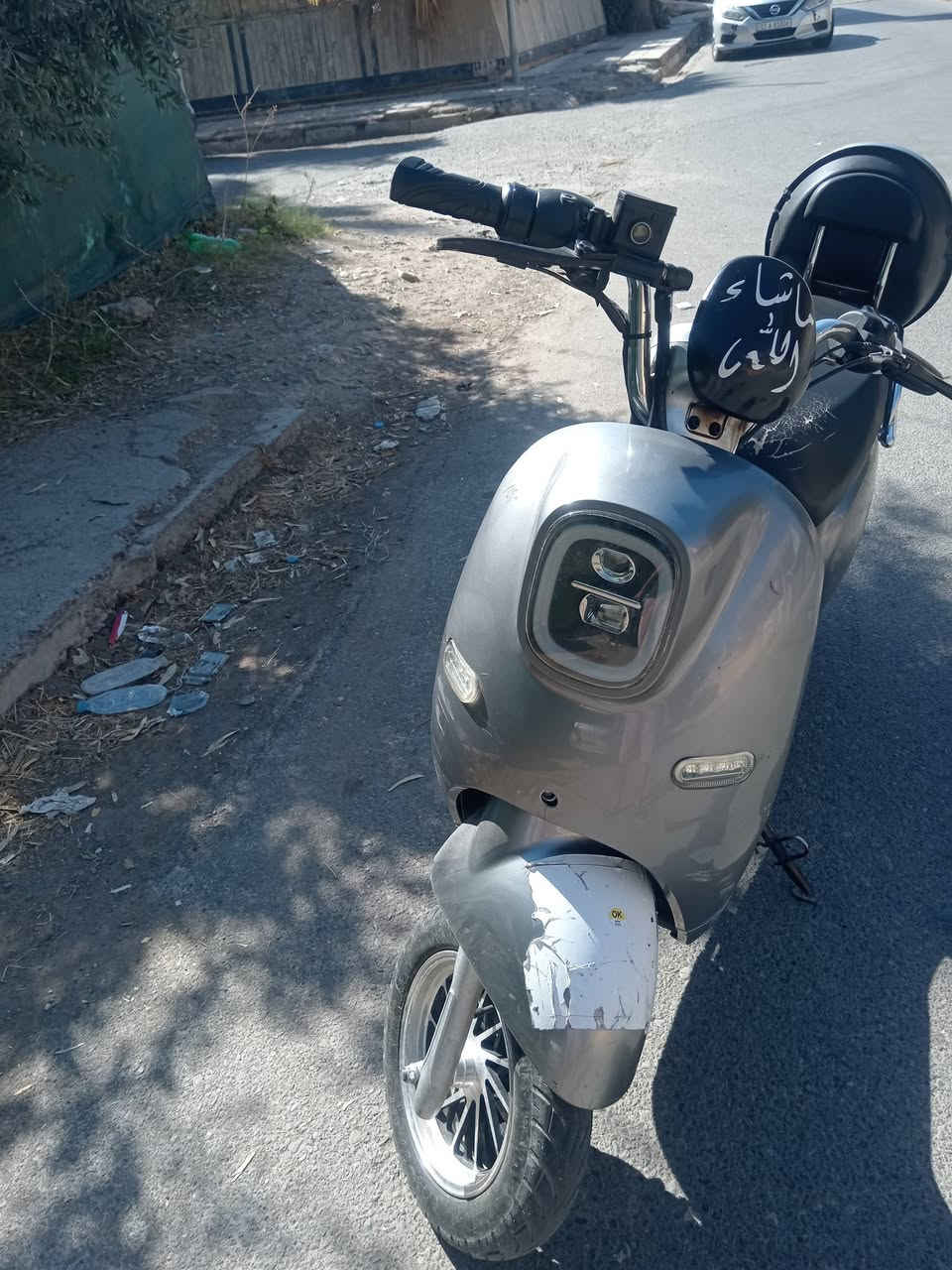 للبيع كلشي شغال فقط يحتاج بريكات
بطاريات شرط الفحص.
السعر 250 الف
عنواني حي سومر
واتساب***********

