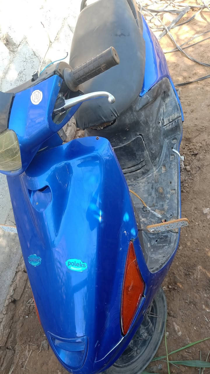 دراجه فراشه للبيع مكينه كلش حلوه وناعمه شغلاله بس كابرتتها تعبانه  سلف هندر بك لايت سعرها 250 مجال بصيط بيها مكاني الديوانية طريق السنيه راسلني مايسنر او واتس ***********
