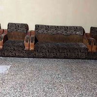 تخم 8 مقاعد بسعر 50 07711808361