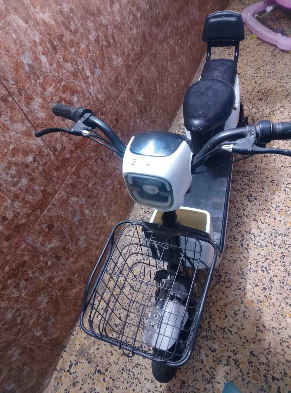 دراجة كهربائية • بدون بطاريات