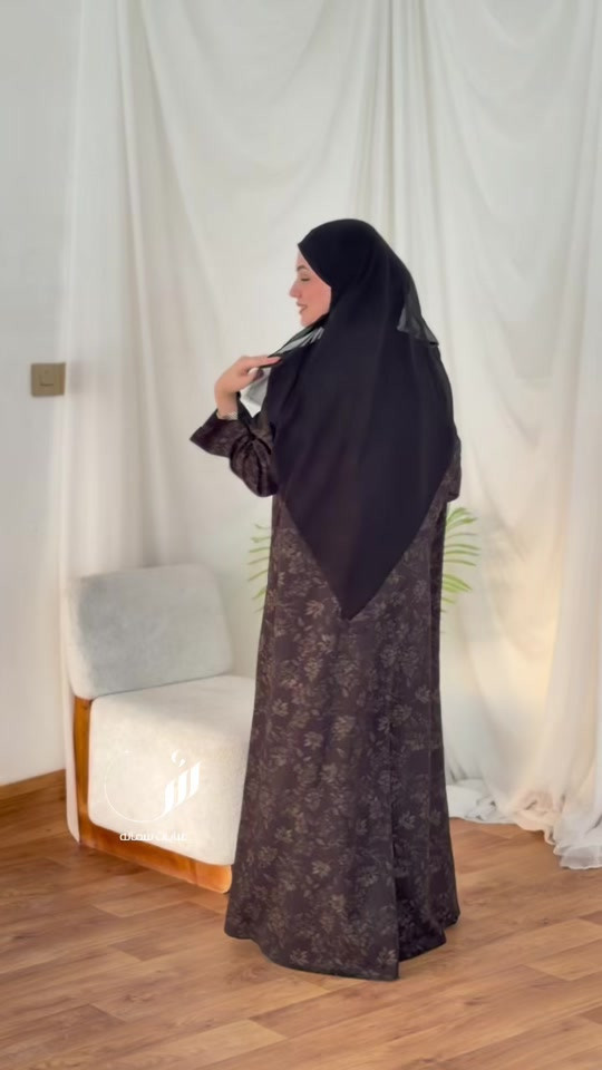 للحجز والاستفسار واتساب  *********** توصيل لجميع انحاء العراق  📍فروعنا بالعرق  السماوة - حي المعلمين ، شارع مستشفى الصادق ع بابـل - شارع الجمعية، عمارة خان الذهب  #عبايات_سمانه #عبايات #سمانه
