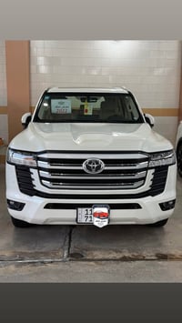 لاندكروزر GX.R • ٢٠٢٢ • مرقم بغداد