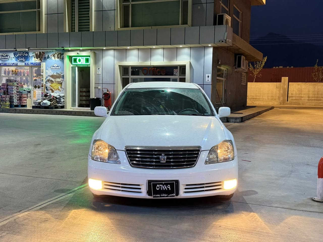 شاهینە بڕاوە • ٢٠٠٥ • ١٤٠٠٠٠