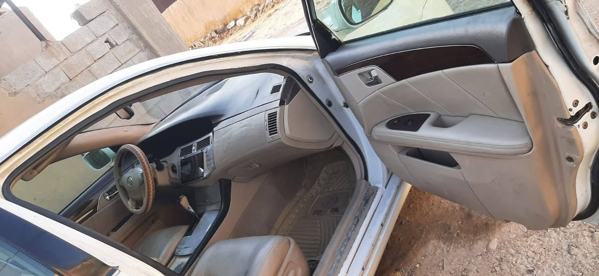 سلام عليكم افلون للبيع موديل 2007 سيارة ما مكفولة بيهة قطع غيار الك تحويل يمي بس السعر 60 وبيهة مجال مكينة وكير بحالة جيدة المكان واسط الكوت 
اتصل ***********
