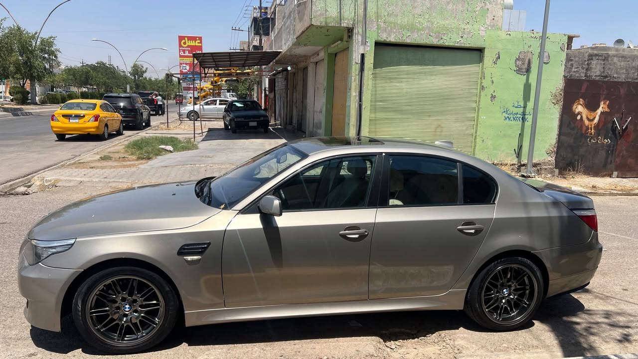 سلام عليكم بي ام ميماتي ٢٠٠٩ بيها صبخ جمالخ  بنيت بدون واخل رقم سنويه جديد تبريد كير محرك شرط داخل اصفر سياره رقم مميز وكلشي عليها جديد ومرتب سعر تعال خاص مرواس حسب قناعه رقم تلفون ***********
