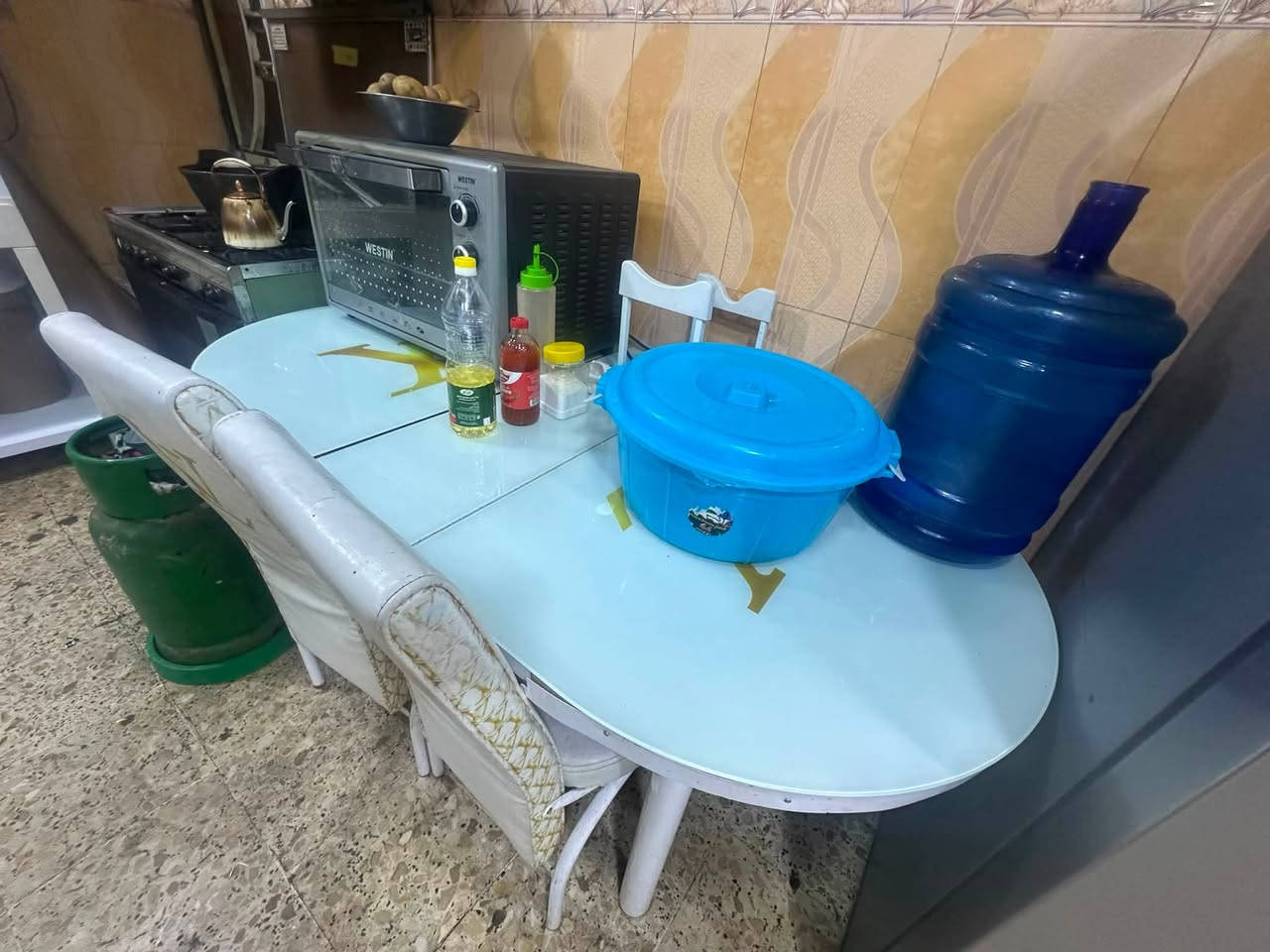 للبيع مستعجل ***********
