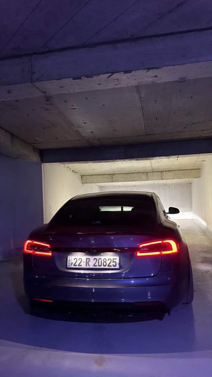 تسلا مودل S للبيع واعتقد انسب وانظف وحده بالعراق 🔥
الموديل : ٢٠٢٢

الممشى : ٣٨ الف مايل

القدره الحصانيه : ٦٧٠ حصان

المسافه التقطعها : ٥٥٠-٦٥٠ كيلو 

لون الداخل : ابيض

الضرر : بسيط جداً صبغ قطعتين بدون دواخل وشواصي 

عدد الماطورات : ٢ 

حالة السياره : ممتازه 

السعر ٣٢،٥٠٠$ وبيها مجال 

للاستفسار واتس اب ***********
