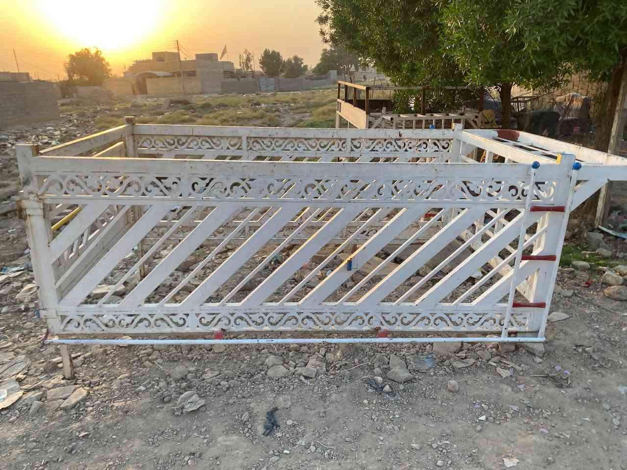 سلام عليكم محجر كيه نثيه للبيع نضيف مابيه ايي خياس السعر350وبيه مجال بسيط العنوان بغداد المعامل الباويه
***********
***********
