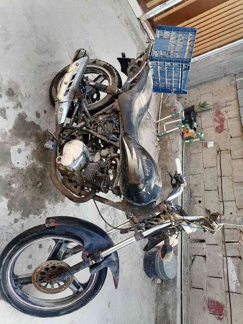 السلام عليكم دراجة لببيع دايون هويشه اصوليه أوراق شغاله السعر ١٥٠ الف قفل الاتصال *********** مكاني يم شريفه
