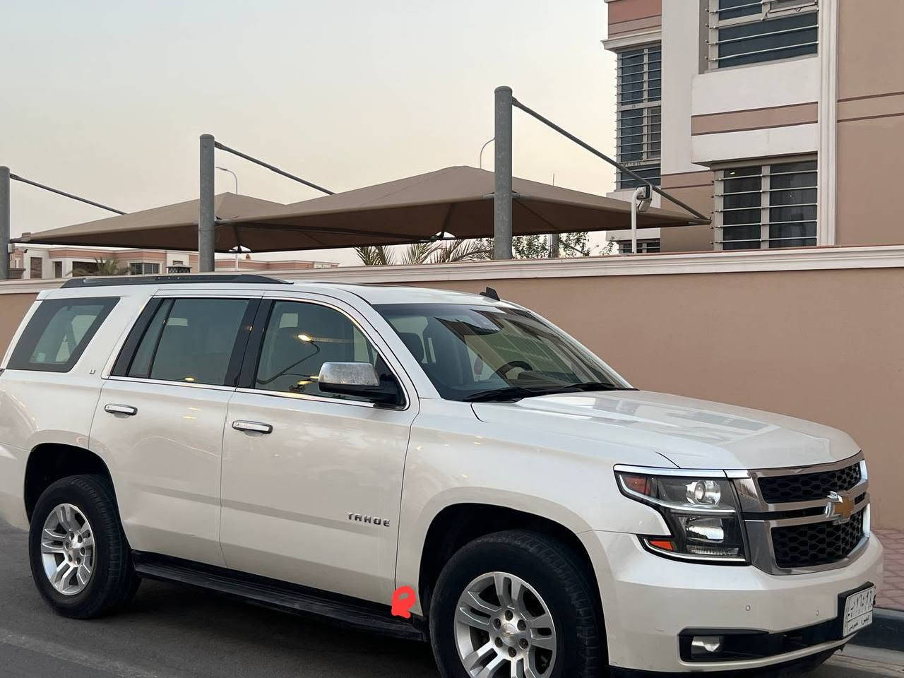 السلام عليكم ورحمة الله 🌹

🚙 تاهو موديل 2015 خليجي LT

✨ المواصفات:
• كشن هزاز
• رادار
• تنبيه خروج عن المسار
• فتحة
• شاشة كبيرة قاصة
• دشبول متصل
• ماشية 160 ألف
• لون صدفي مميز جدًا 🤍
• رقم بصرة

🔧 حالة السيارة:
• السيارة بيها أرباع جاملق، موضح أماكن التصليح بالصور
• جاملق أمامي مصلّح، موضح بالصور
• كير ومحرك كفالة عامة
• من فتح السيارة خير من الله
• بيها ملاحظات قليلة 
مراوس بسياره برادو او تاهو
💰 السعر: 275

📞 للاستفسار:
***********
