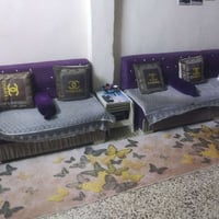 تخم للبيع ٥ قطع لون بنفسجي للاستفسار التواصل على الرقم ٠٧٧٠٠١٨٠٨١٢