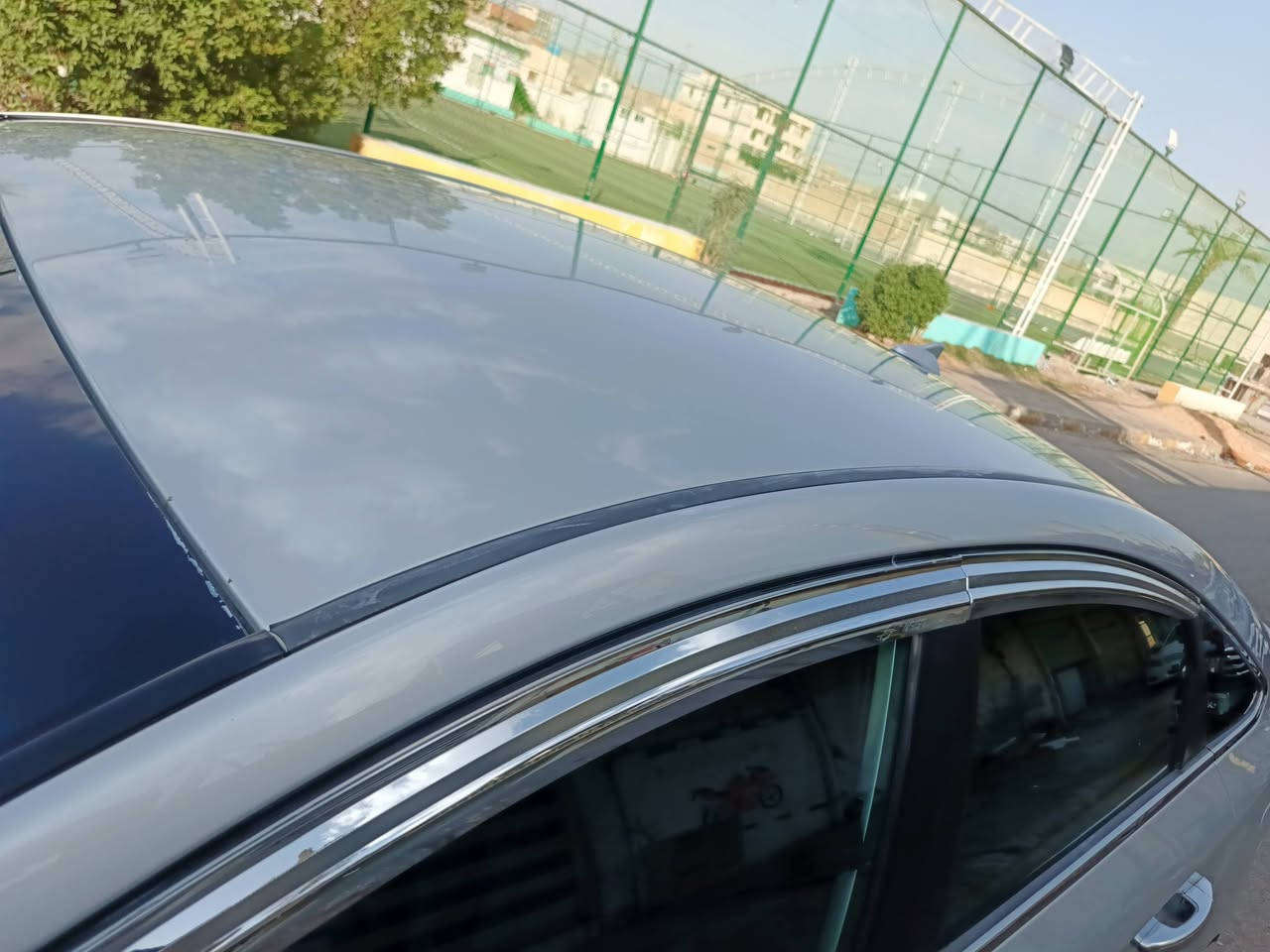سوناته امريكي كلين 
فقط صبغ قطعتين
 ارقام بغداد باسمي
 محرك معلايه كازكيت كير حداديه كشر مكفول 
لايت زنون هورن بوش 
مابيها كل نقص مال جناي جاهزه كبل لشارع 
مكاني رمادي التاميم 
السعر ١١٥ ورقه وبيها مجال بسيط 
الاستفسار ***********

نص مكتوب في الصور:
- اثير *********** - شهاب 821299188