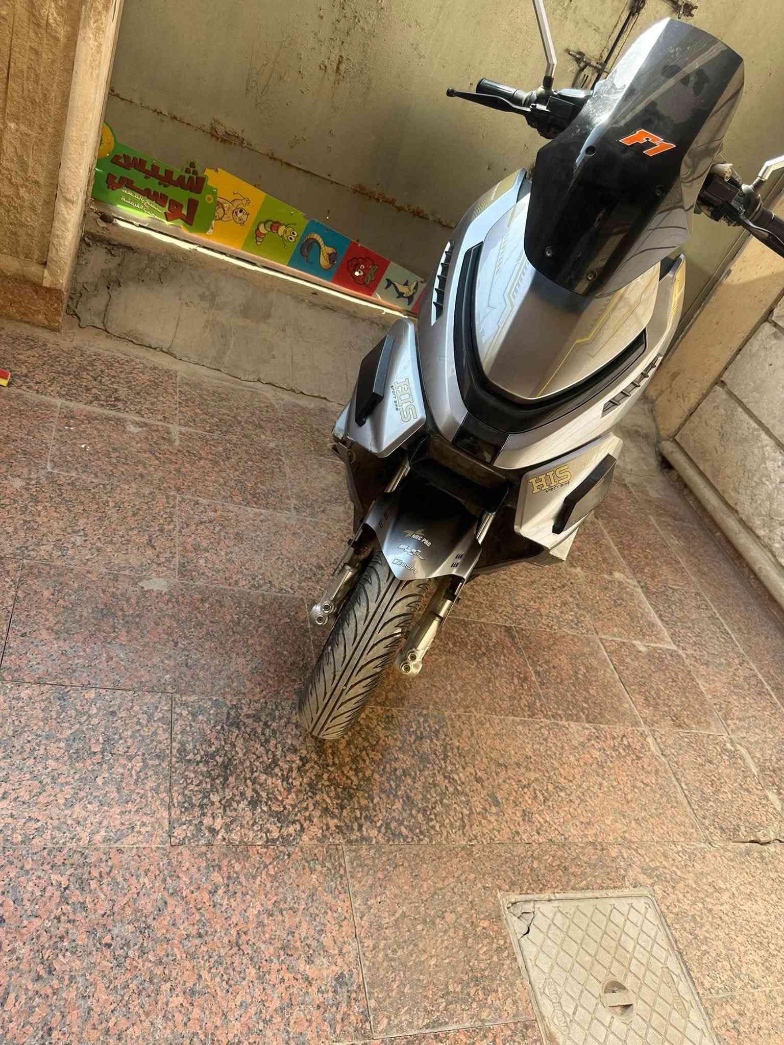سلام عليكم دراجة his f1 للبيع بسعر 650 و بيها مجال رقمي *********** قليل الدراجة نظيفة بيها فقط الهورن و البك ما يشتغل فقط مكاني بغداد الدورة
