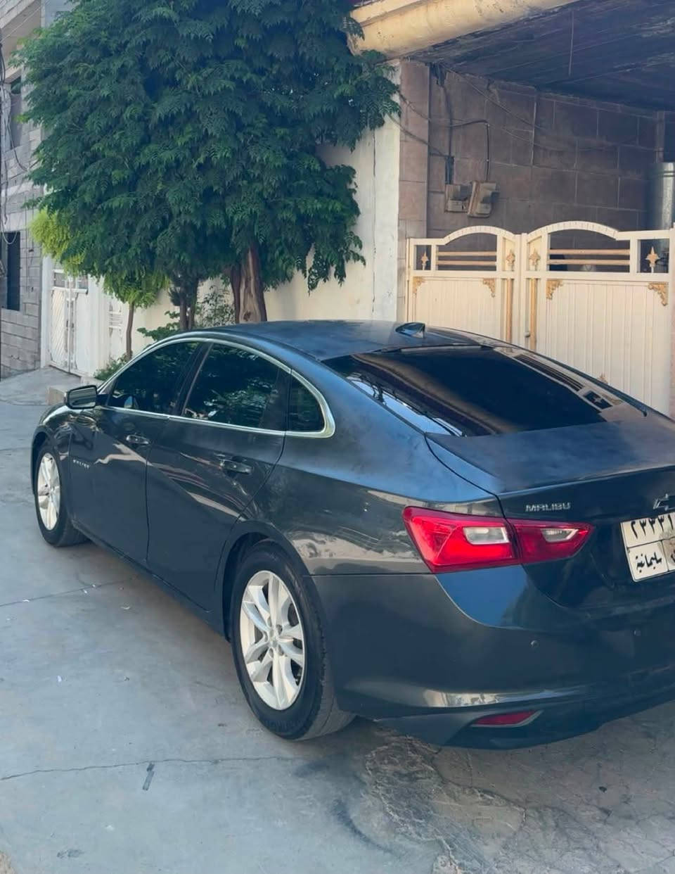 مالیبۆ  LT ٢٠١٧ بۆ فرۆشتن 
سەیارەکە دوو پارچەی بۆیاخە و کاڵ بوونەوەی هەیە 
گێڕ و مەکینەی بەشەرت تازە تۆڕبۆم بۆ گۆڕیوە هی لۆک سەر سەیارەم خستۆتە سەری تایەکانی تازەیە حەفتەیەکە بەستوومە پاتری تازە گۆڕاوە تەحویل و غرامە بەشەرت 
سعری ٨٠ گەڵاو مەعامەلەیەکی برایانە 
سەیارەکە لە سلێمانیە
***********

🚗 للبيع: شيفروليه ماليبو LT - موديل 2017 🚗
🔹 المواصفات والحالة:
 البطارية: جديدة تماماً.
 الإطارات: جديدة (تم تركيبها قبل أسبوع).
 المحرك والجير: شرط الفحص والتجربة، وتم تبديل التيربو حديثاً بقطعة نظيفة جداً وأصلية (لۆک).
 البطنة والبودي: يوجد قطعتين صبغ مع وجود بهتان بسيط في الطلاء.
 الأوراق الرسمية: التحويل والغرامات مضمونة وبششرط.
📍 تواجد السيارة: السليمانية
💰 السعر: 80 ورقة مع مجال للتفاوض بمعاملة طيبة وللإخوة.
📞 للاستفسار أو التواصل، يرجى مراسلة الصفحة أو الاتصال على الرقم...
***********
